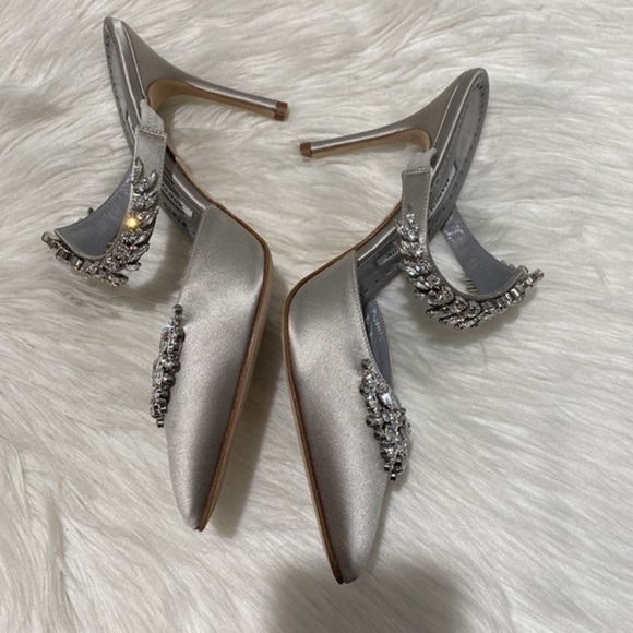New‎ Manolo Blahnik Lurum grey satin crystal embellished mules size 39EU - Picture 13 of 15